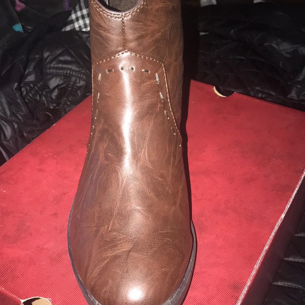Arizona Booties - Picture 3 of 3